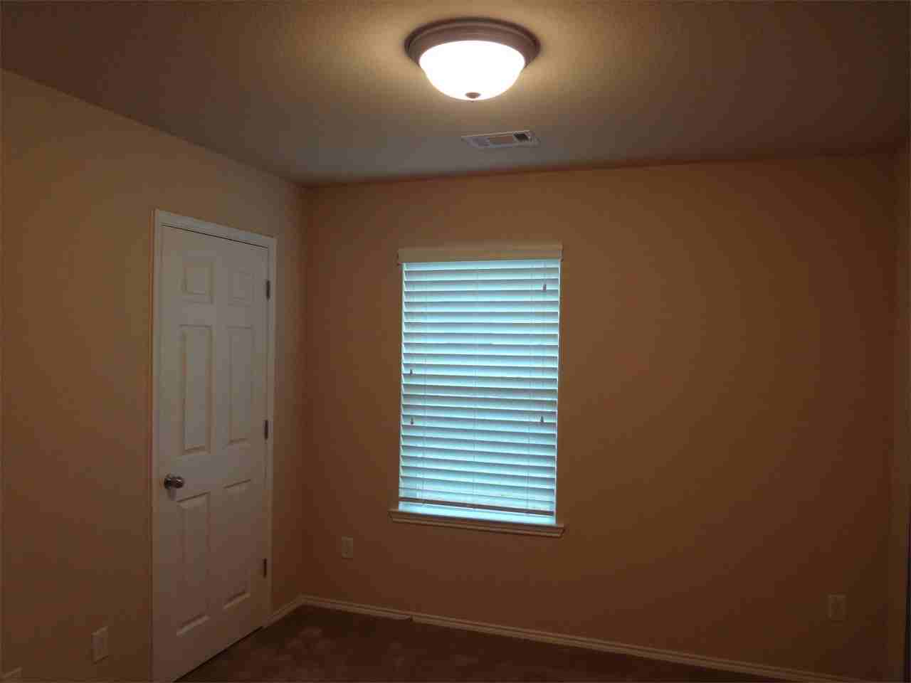 904 Mazatlan Ct #1 - Photo 3 of 15