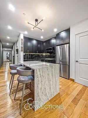 West St #16G - Photo 2 of 20