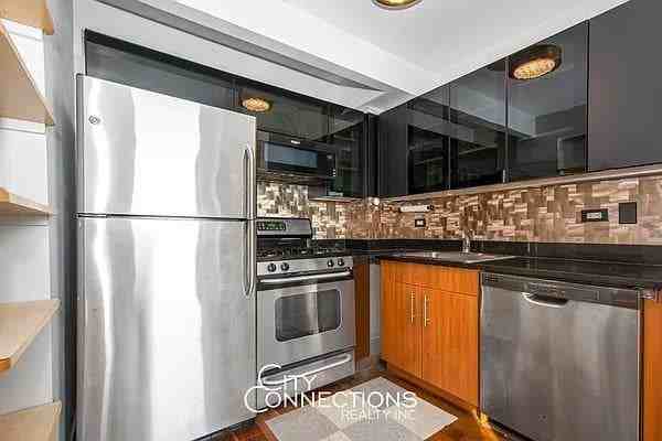 West St #39A - Photo 6 of 20