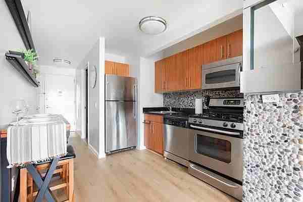 West St #41E - Photo 3 of 20