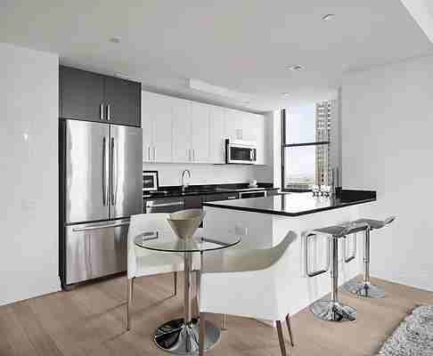 Pine St #5402 - Photo 4 of 20