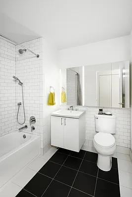 Pine St #5001 - Photo 2 of 20