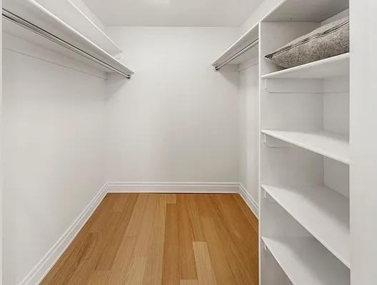 Pine St #2304 - Photo 2 of 20
