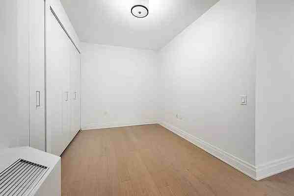Pine St #810 - Photo 3 of 20