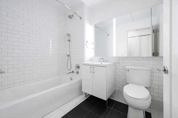 Pine St #810 - Photo 4 of 20