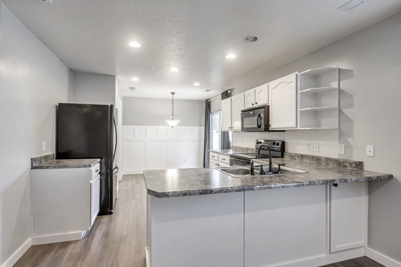362 S 1230 W #1 - Photo 5 of 20
