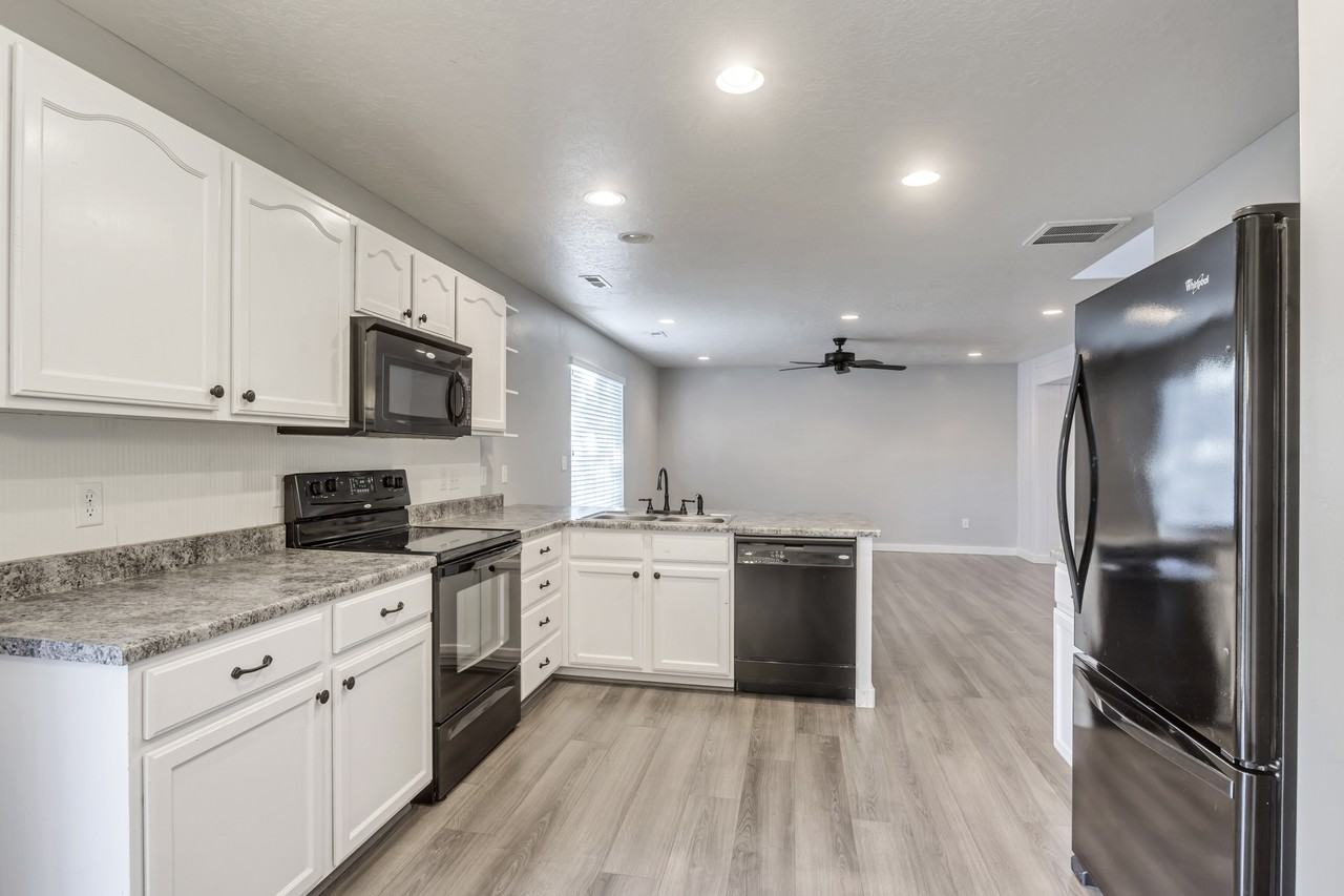 362 S 1230 W #1 - Photo 6 of 20