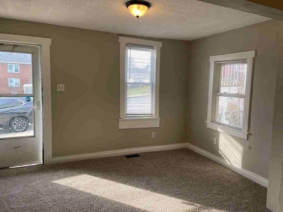 19 E Lancaster St #19 - Photo 6 of 16