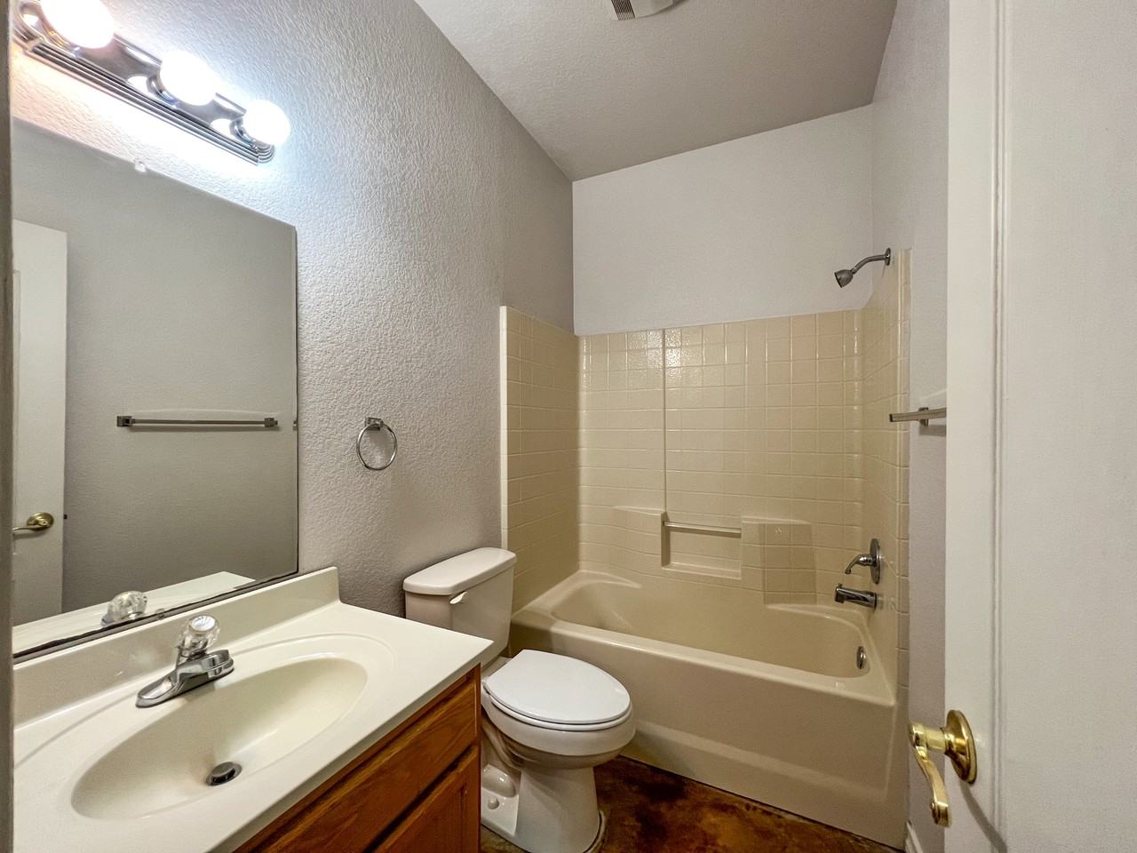 1080 Rainbow Dr #3 - Photo 2 of 11