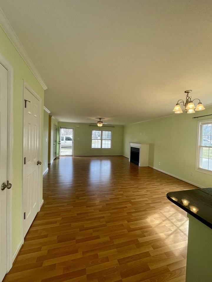 616 Capstone Dr #1 - Photo 6 of 39