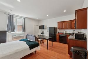 featured image of 1204 Chestnut St