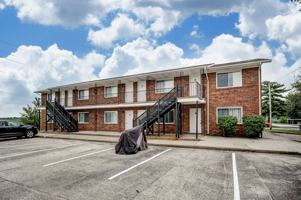 featured image of 415 Green Valley Dr #33