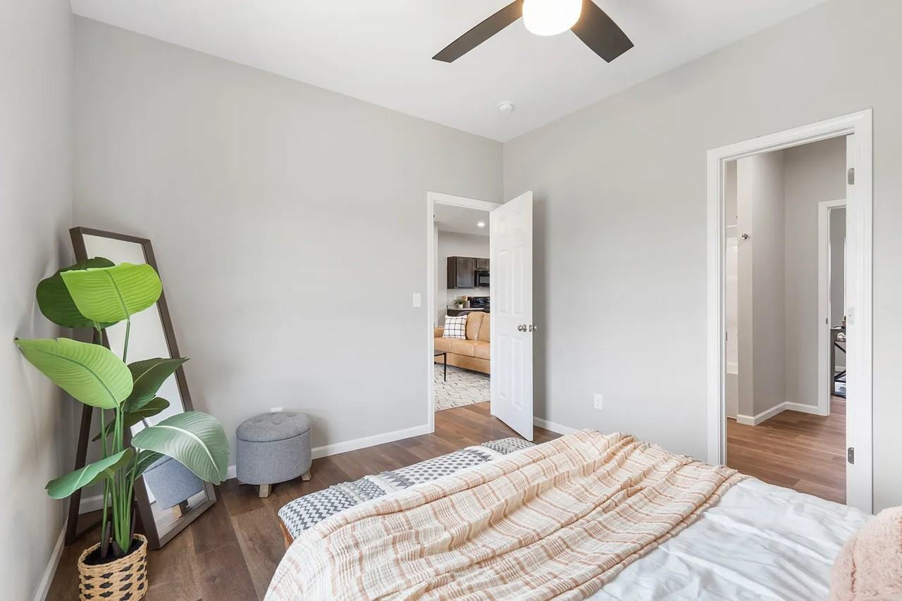 112 W Ledgestone Dr #1 - Photo 7 of 11
