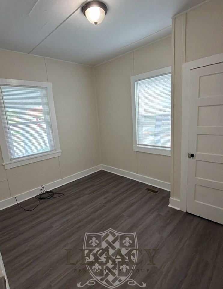 1108 Elliston St #1 - Photo 6 of 13