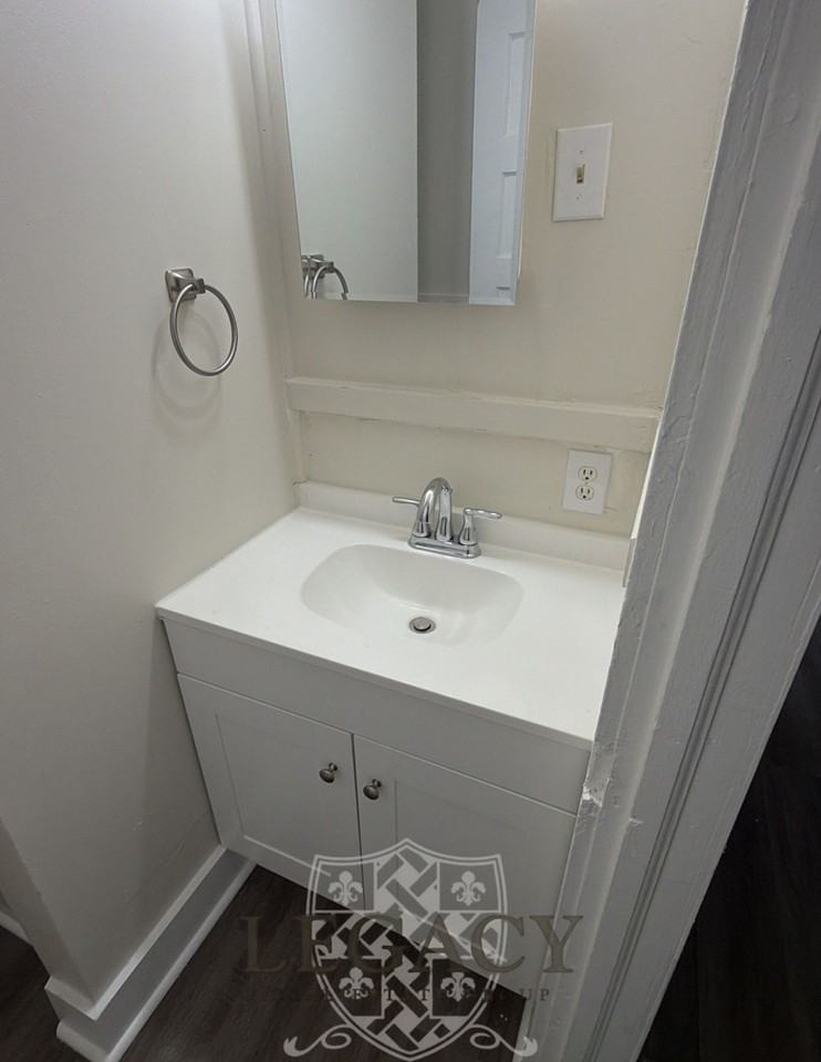 1108 Elliston St #1 - Photo 7 of 13