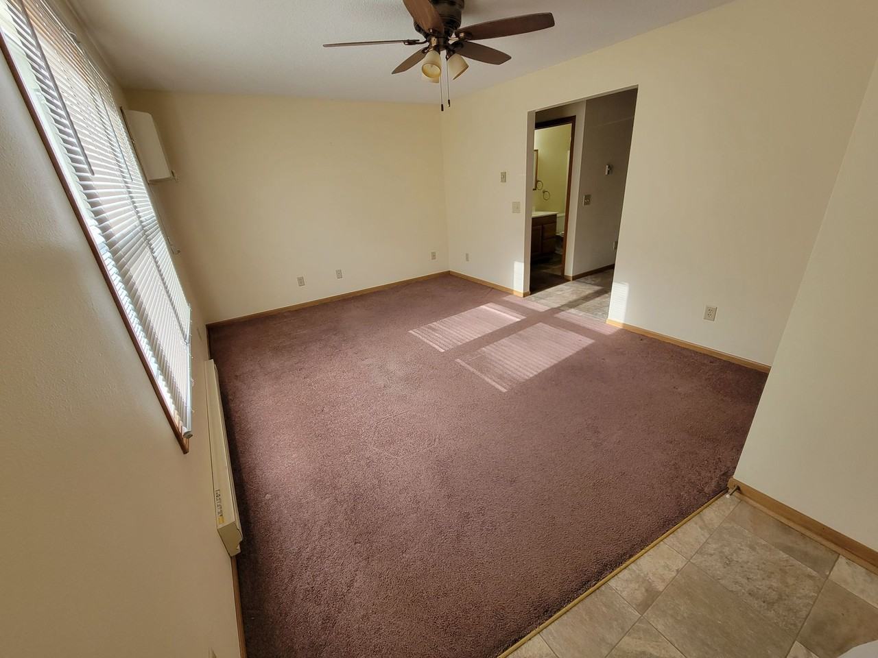 4607 Fairfax Street - Photo 4 of 40