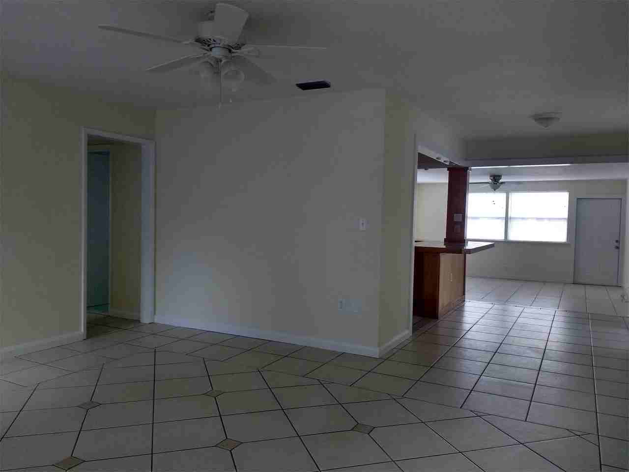 1601 Long St #1 - Photo 3 of 12