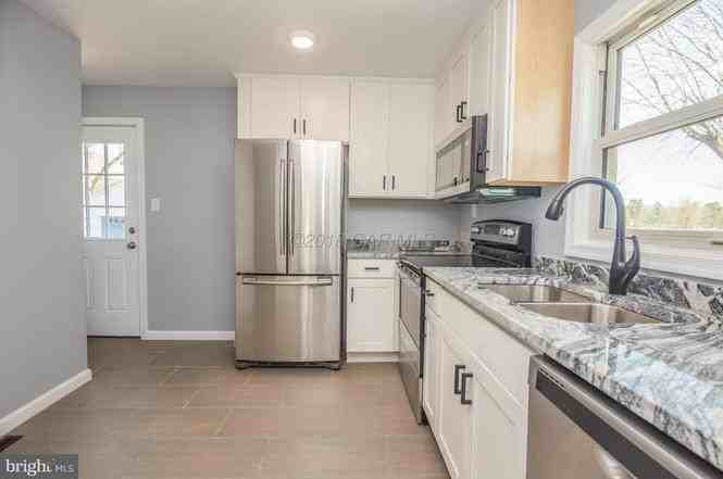 30586 Zion Rd #1 - Photo 4 of 22