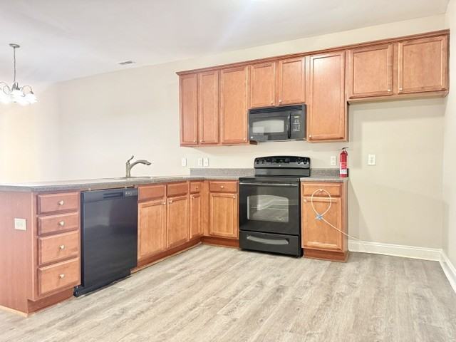 2176 Broad Dr #1 - Photo 5 of 24