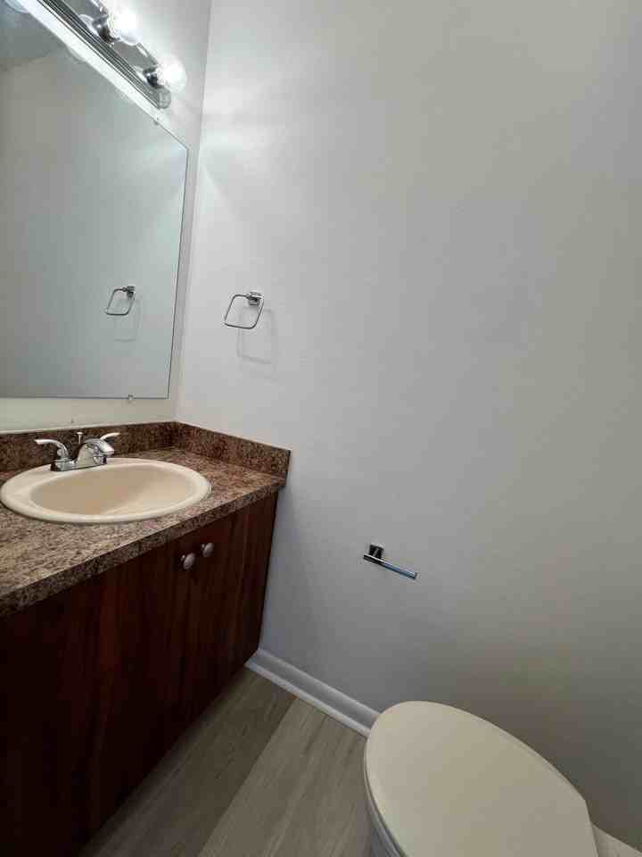 2896 S Edgehill Ln #2896 - Photo 5 of 10