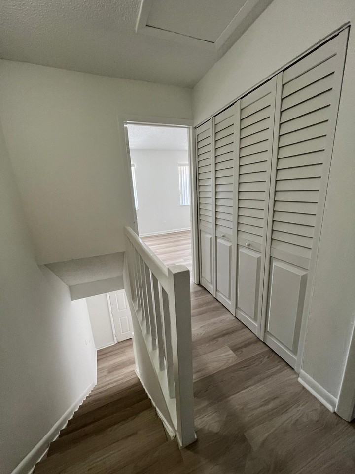 2896 S Edgehill Ln #2896 - Photo 7 of 10
