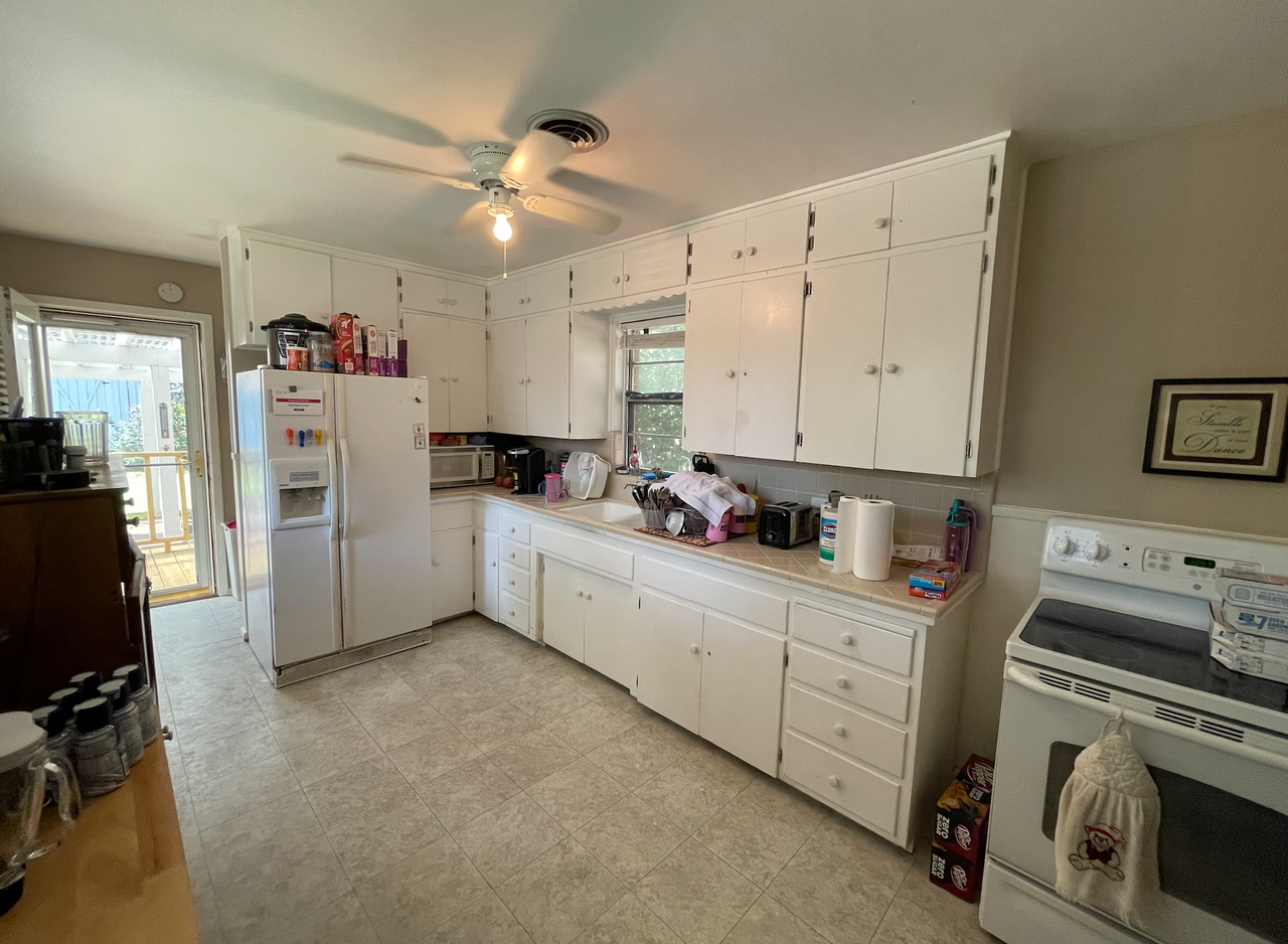 1419 Linden Dr #1 - Photo 2 of 9
