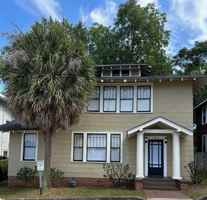 featured image of 1104 Belleview St #1