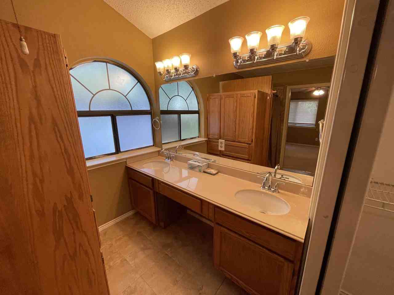 3202 Fairview Dr #1 - Photo 5 of 23