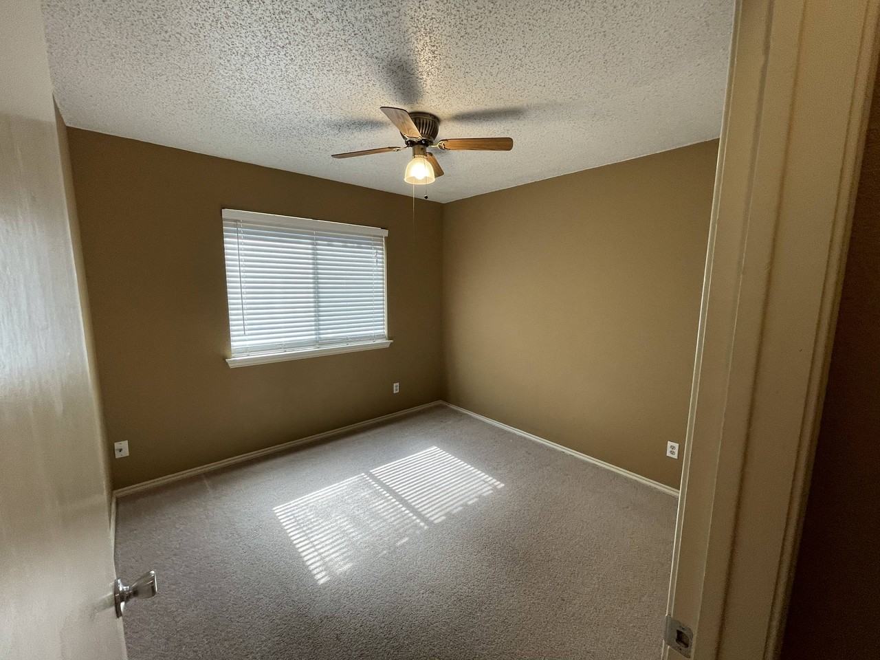 3202 Fairview Dr #1 - Photo 7 of 23
