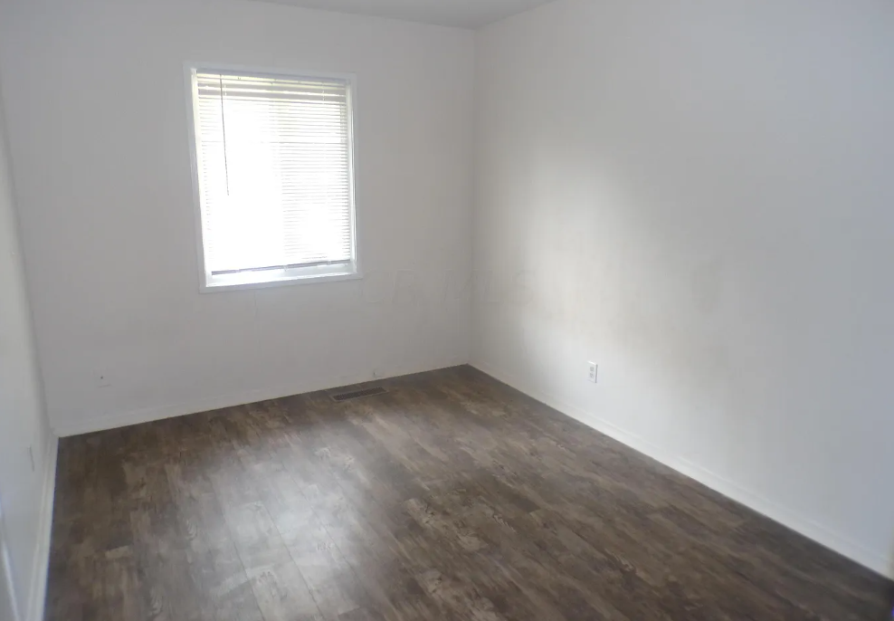 995 Hillridge Rd #1 - Photo 5 of 10