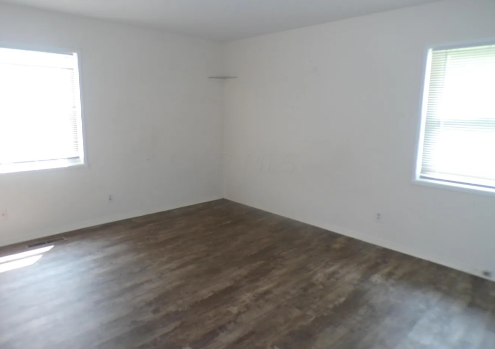 995 Hillridge Rd #1 - Photo 6 of 10