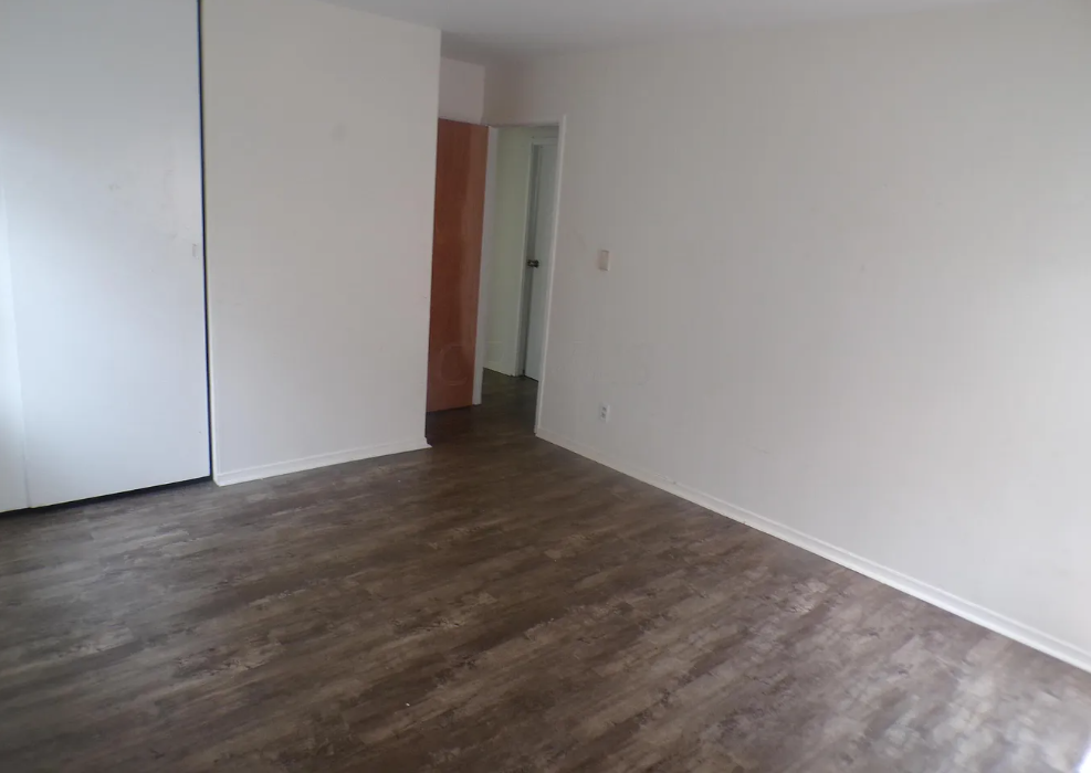 995 Hillridge Rd #1 - Photo 7 of 10