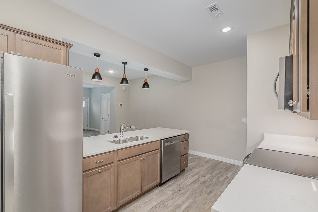2017 Terrace Ct #2017 - Photo 6 of 18