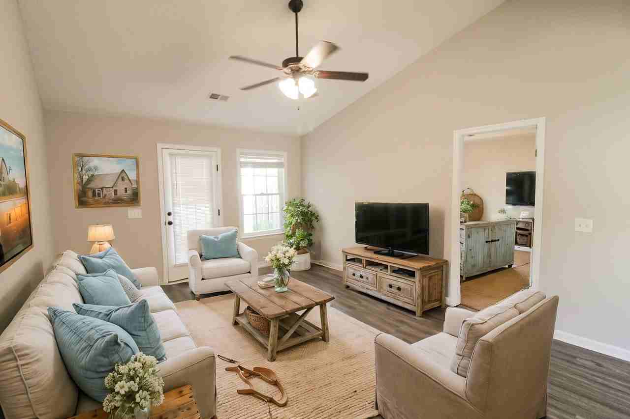 568 Deerchase Ct #1 - Photo 2 of 9