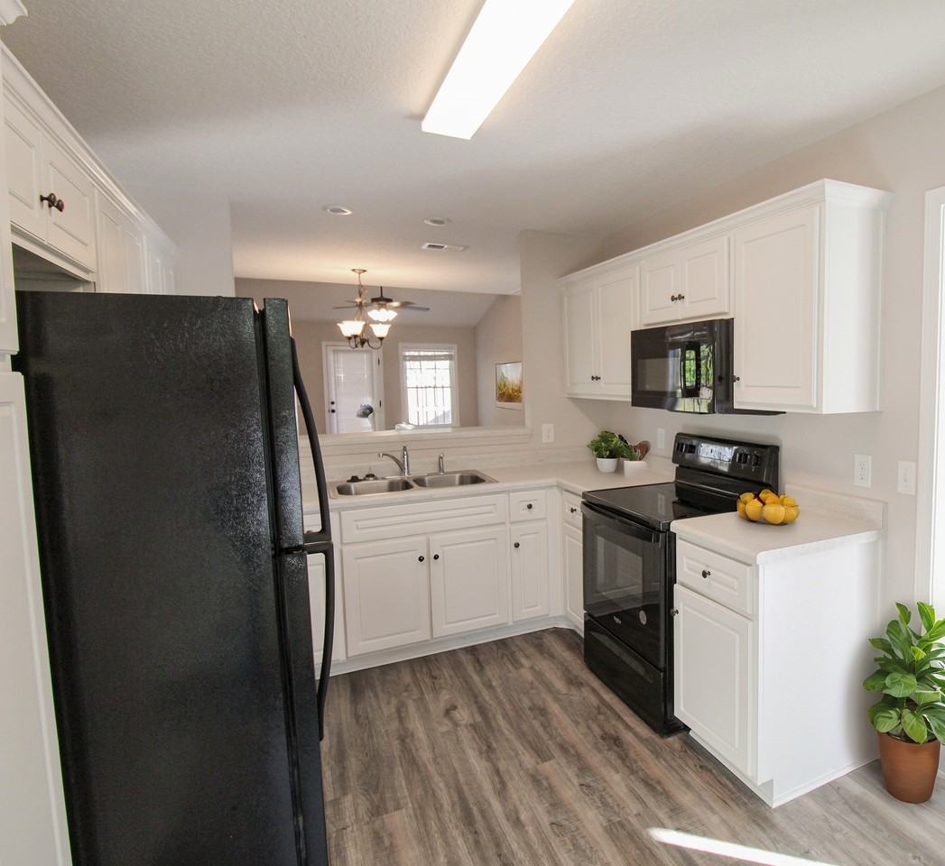 568 Deerchase Ct #1 - Photo 4 of 9