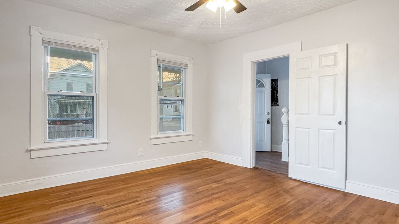 2728 E Virginia Beach Blvd #1 - Photo 3 of 26