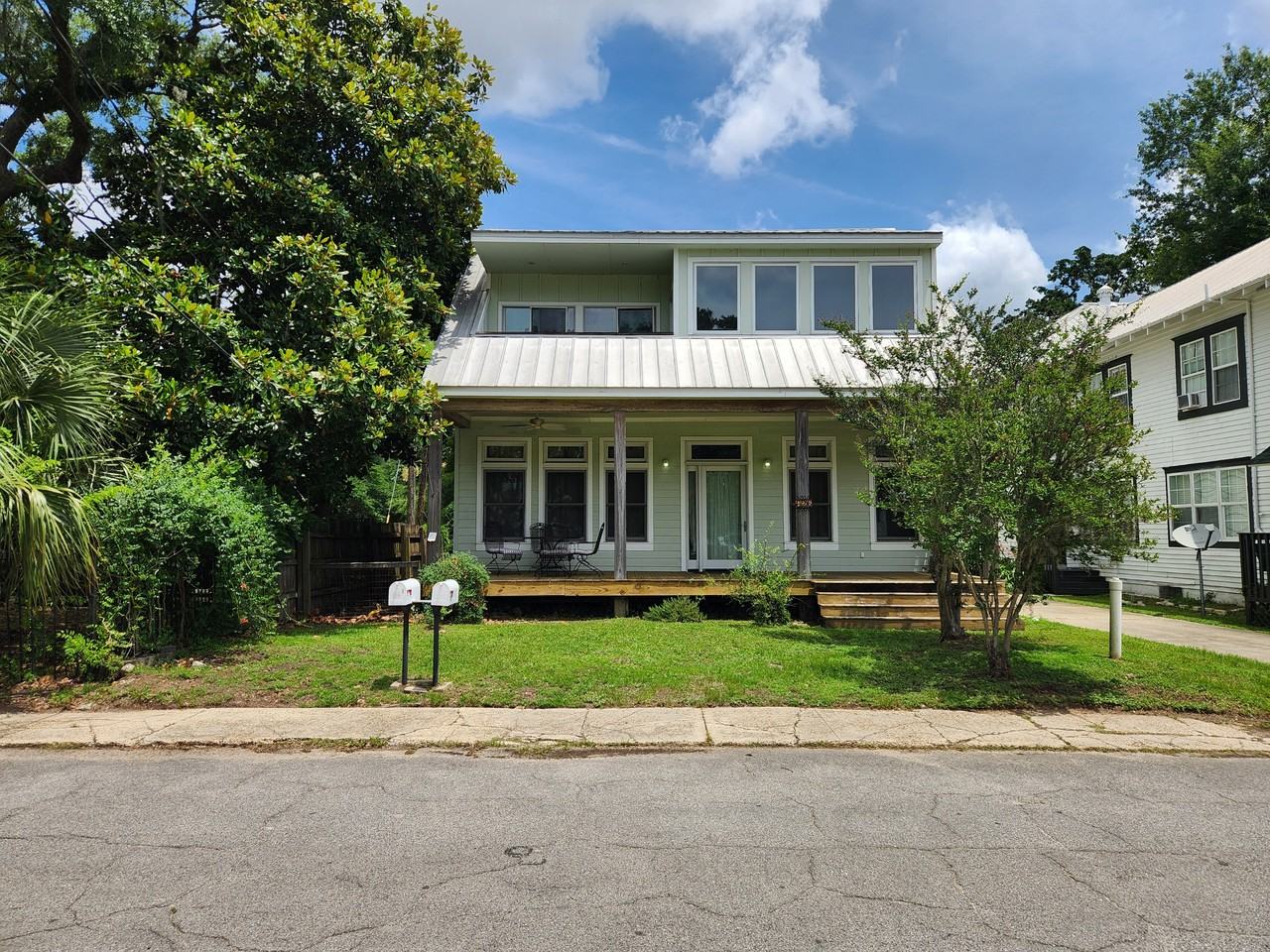626 Water St #1