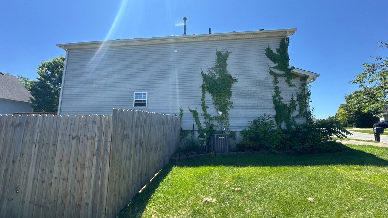 7901 Bridlewood Pl #1 - Photo 5 of 9