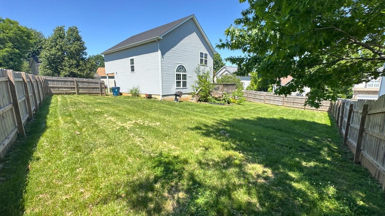 7901 Bridlewood Pl #1 - Photo 7 of 9