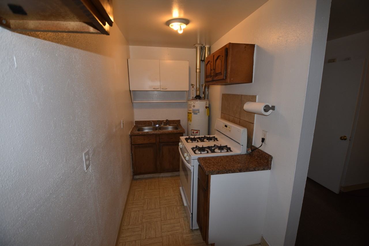 Valley Manor Court - 1133 B #1133B - Photo 6 of 25