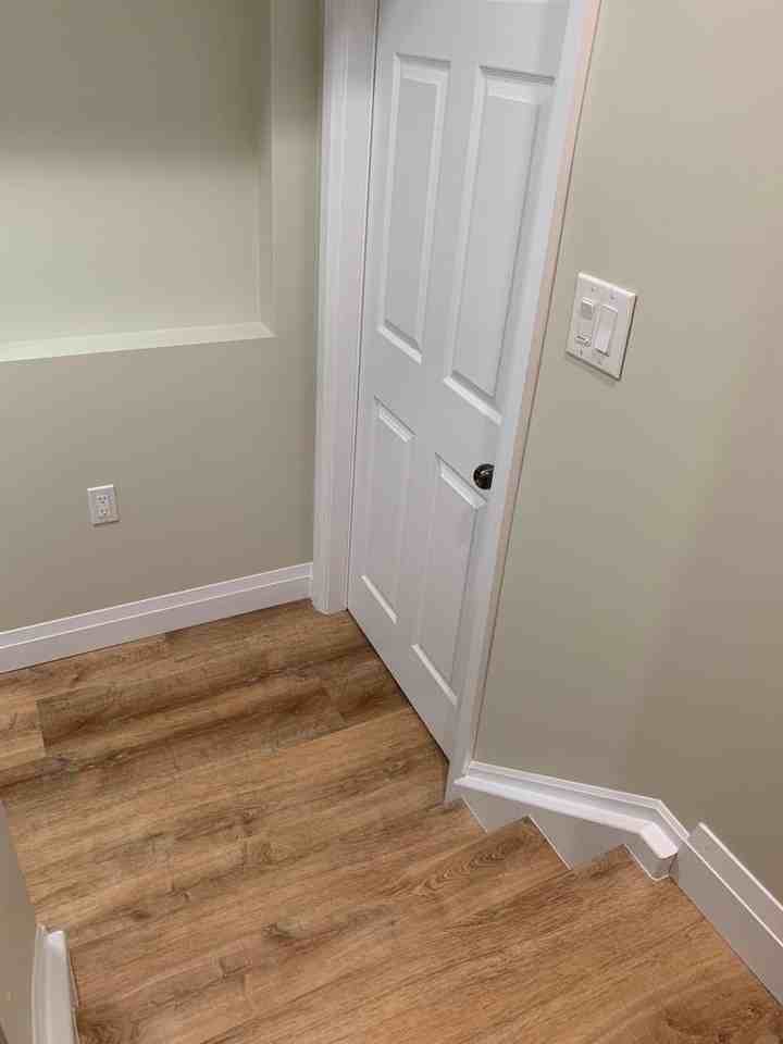 355 Bamberg Cres #1 - Photo 2 of 13
