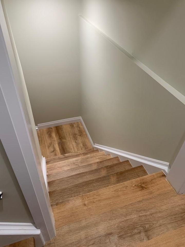 355 Bamberg Cres #1 - Photo 3 of 13