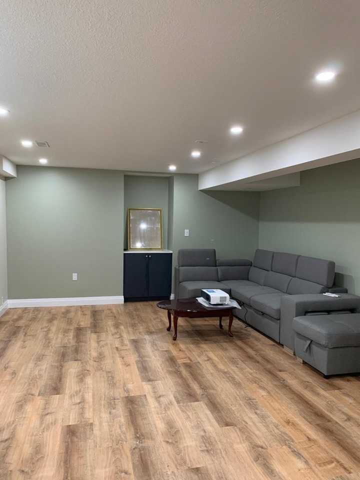 355 Bamberg Cres #1 - Photo 4 of 13