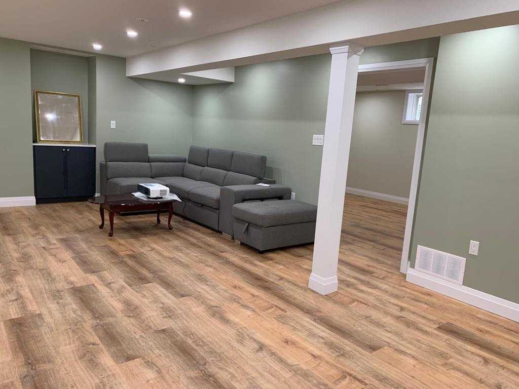 355 Bamberg Cres #1 - Photo 5 of 13