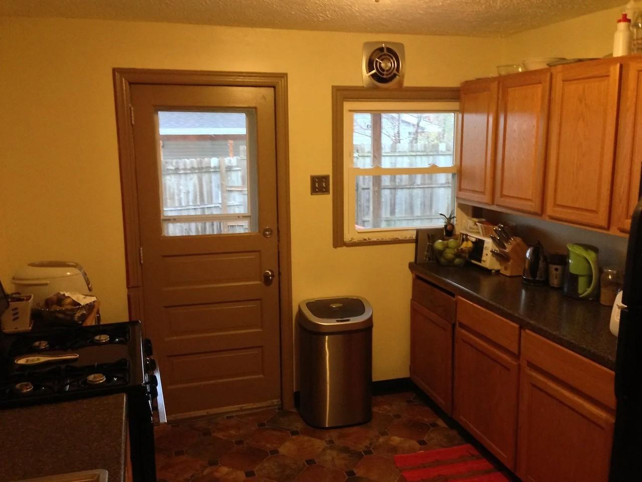 4243 Gladstone St #1 - Photo 4 of 6