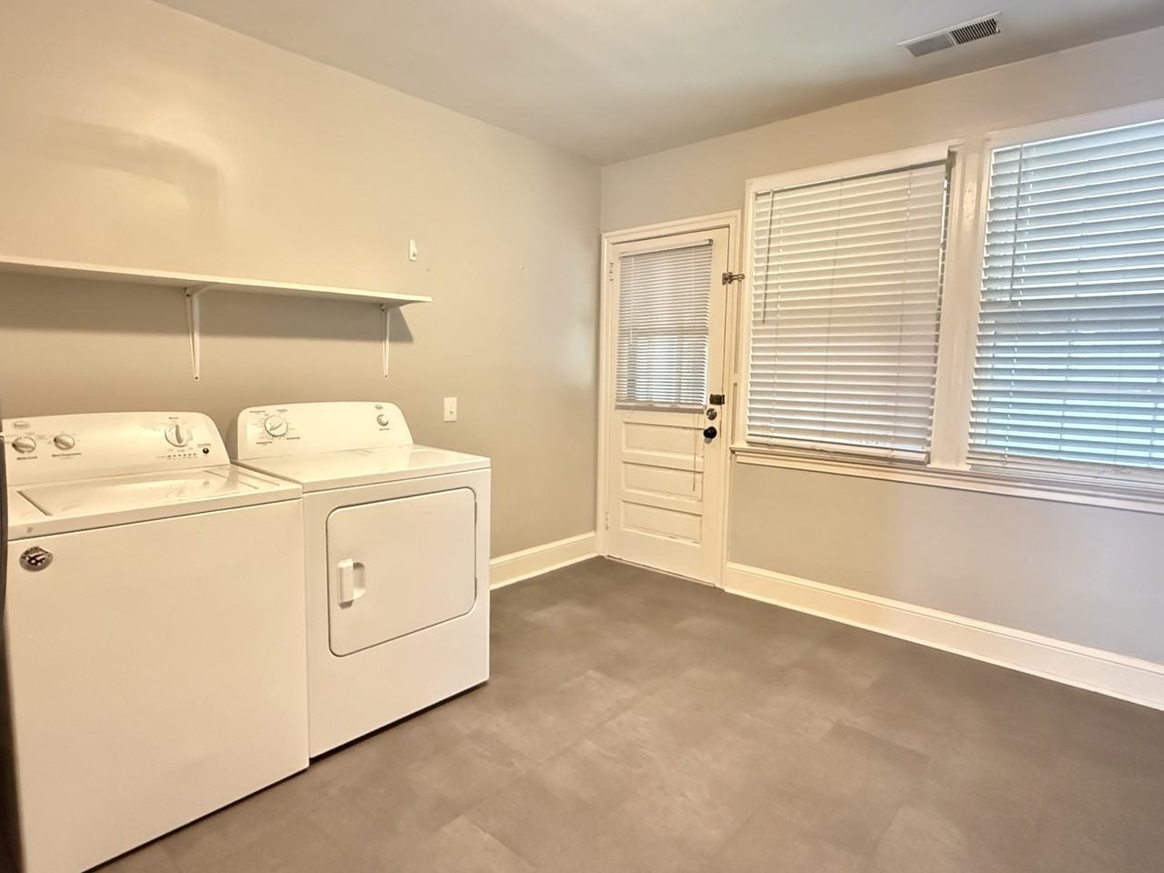 600 W Cedar St #1 - Photo 7 of 14