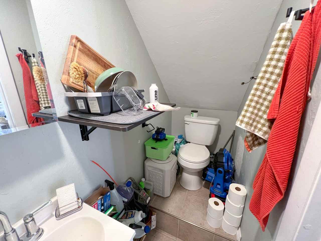 704 Ne 1st St #2 - Photo 5 of 11