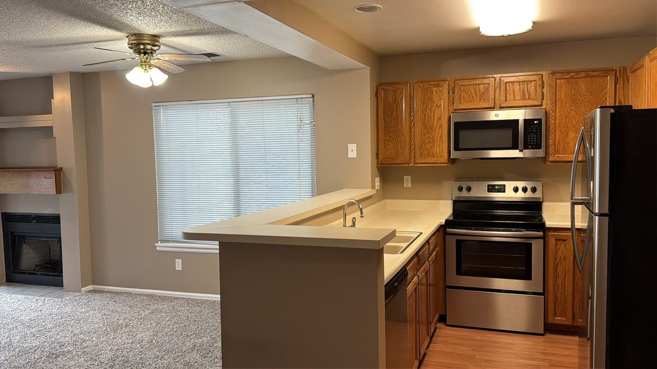 3624 Iguana Dr #1 - Photo 6 of 10