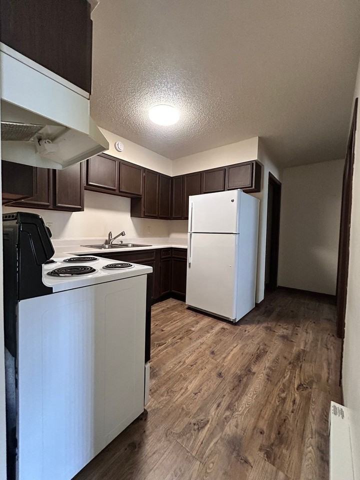 311 S Eaton Ave - Photo 3 of 9