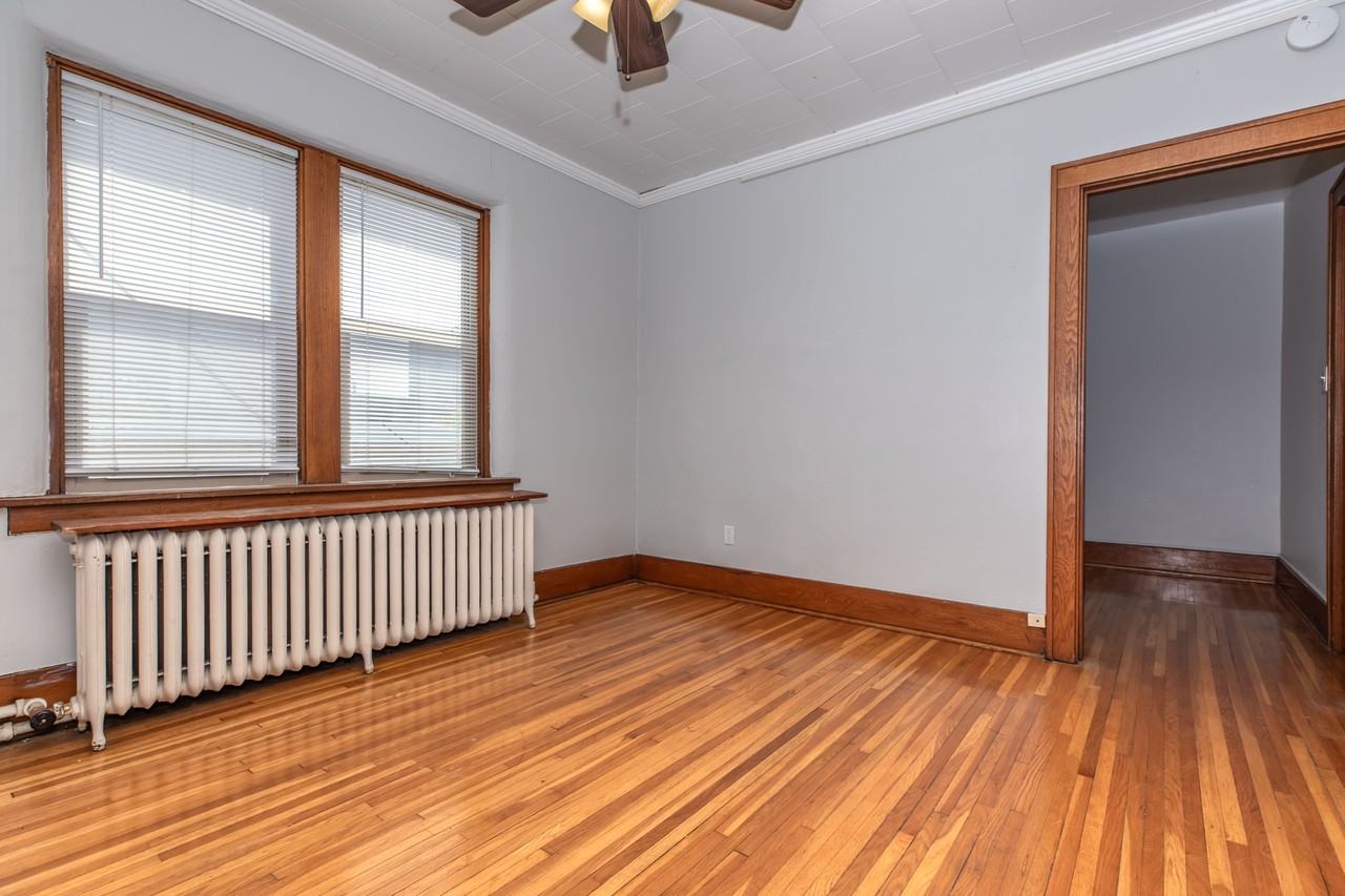 603 1st St Sw #301 - Photo 4 of 11